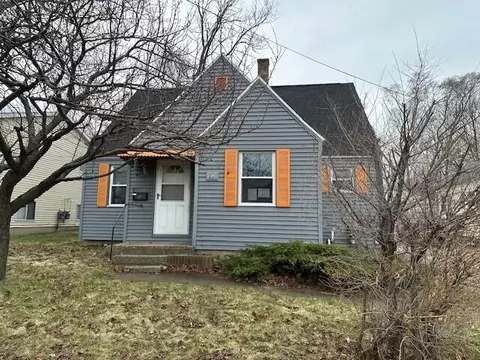 34 36th St SW, Grand Rapids, MI 49548
