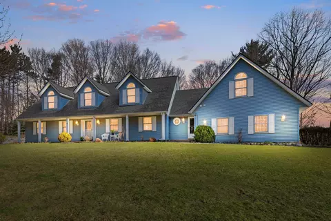 8894 Lakeshore Ave, West Olive, MI 49460