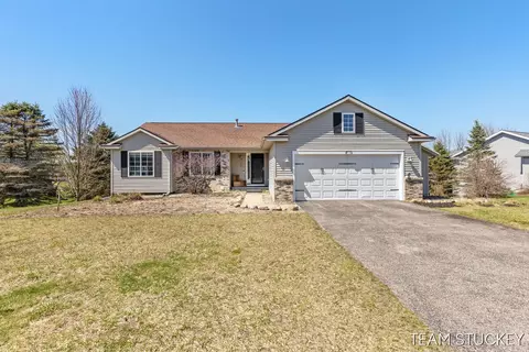 6336 Thornapple Valley Dr, Hastings, MI 49058