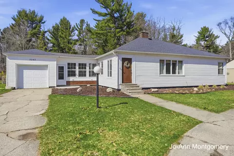 5247 Lake Harbor Rd, Norton Shores, MI 49441
