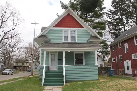 816 Stuart Ave, Kalamazoo, MI 49007