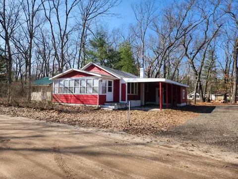 8024 W Hemlock Ave, Baldwin, MI 49304