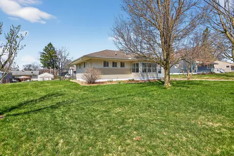 Exterior - 3442 Acacia Blvd, Jackson, MI 49203 photo 8 of 15