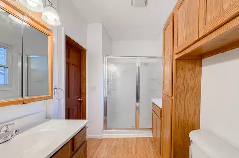 Bath - 1407 Kenwood Ave, Belding, MI 48809 photo 1 of 1