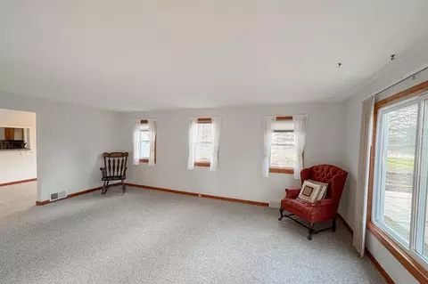 Living - 1407 Kenwood Ave, Belding, MI 48809 photo 3 of 4