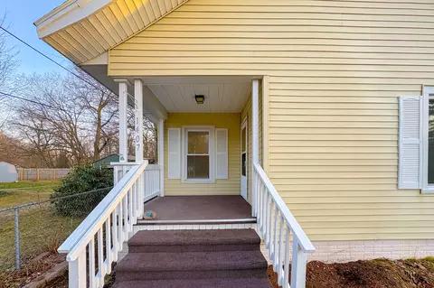 Exterior - 1407 Kenwood Ave, Belding, MI 48809 photo 2 of 9