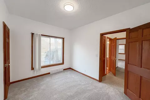 Bedroom - 1407 Kenwood Ave, Belding, MI 48809 photo 4 of 7