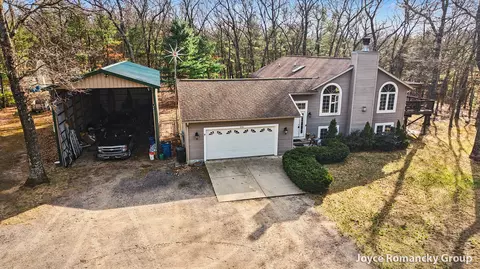 850 W White Lake Dr, Twin Lake, MI 49457