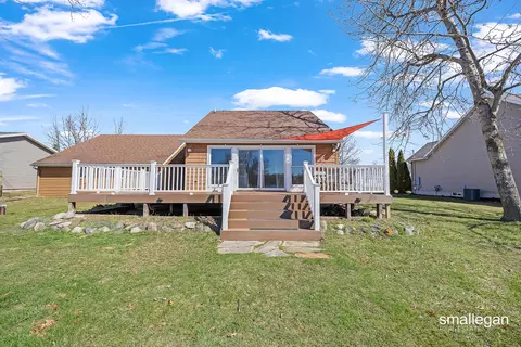 17069 Blackfoot Trl, Howard City, MI 49329