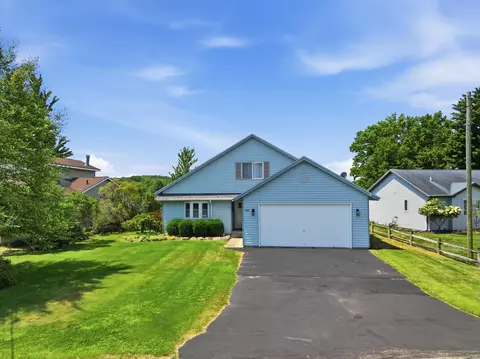 7201 Holiday Dr, Canadian Lakes, MI 49346
