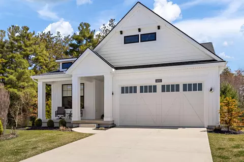 14692 Pine Dew Dr #15, Grand Haven, MI 49417