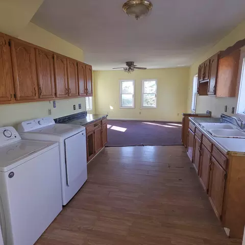 Kitchen - 992 E Polk Rd, Hart, MI 49420 photo 1 of 3