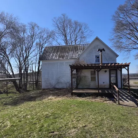 Exterior - 992 E Polk Rd, Hart, MI 49420 photo 9 of 15