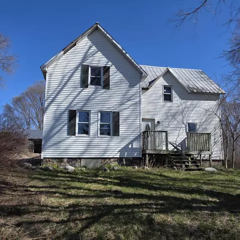 992 E Polk Rd, Hart, MI 49420