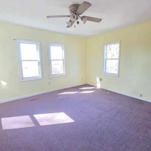 Bedroom - 992 E Polk Rd, Hart, MI 49420 photo 1 of 8