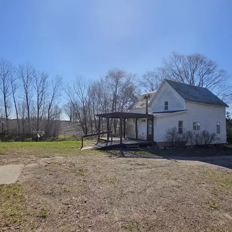 Exterior - 992 E Polk Rd, Hart, MI 49420 photo 10 of 15