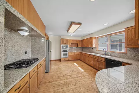 Kitchen - 4001 Hoyer Rd, Jackson, MI 49201 photo 1 of 4