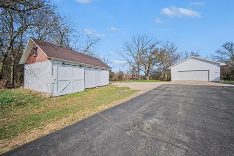 Exterior - 4001 Hoyer Rd, Jackson, MI 49201 photo 7 of 7