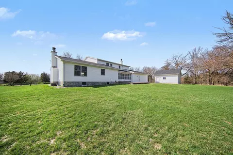 Exterior - 4001 Hoyer Rd, Jackson, MI 49201 photo 5 of 7
