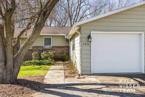 3970 Monte Carlo Ct SE, Grand Rapids, MI 49512