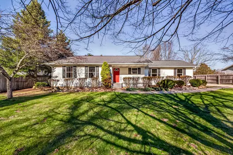 7947 S Marlene Dr, Rothbury, MI 49452