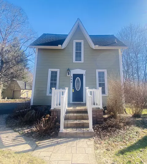 Exterior - 860 E Michigan Ave, Marshall, MI 49068 photo 3 of 9