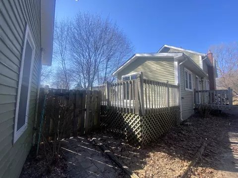 Exterior - 860 E Michigan Ave, Marshall, MI 49068 photo 2 of 9