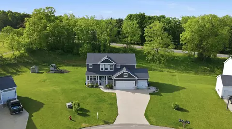 8433 Sunnyview Rd SE, Caledonia, MI 49316