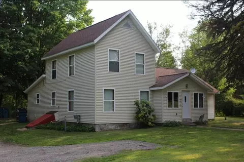 123 W Walnut St, Stanton, MI 48888