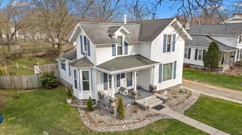 79 Budlong St, Hillsdale, MI 49242