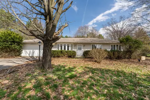 8883 S 10th St, Kalamazoo, MI 49009