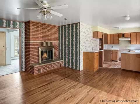 Living - 288 E 88th St, Newaygo, MI 49337 photo 1 of 4