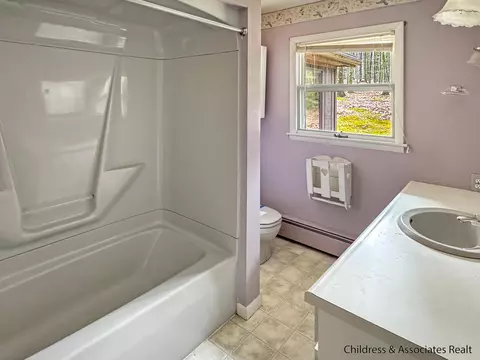 Bath - 288 E 88th St, Newaygo, MI 49337 photo 1 of 1