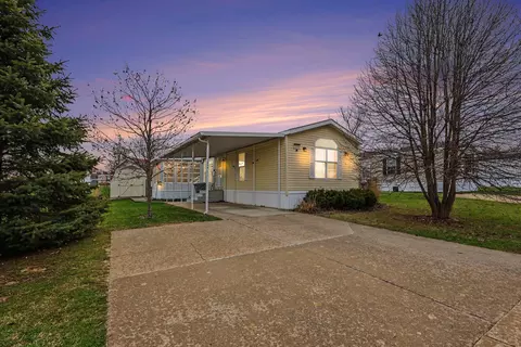 2864 Dornick Dr, Hudsonville, MI 49426