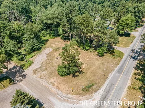 3624 Kern Rd, Muskegon, MI 49445
