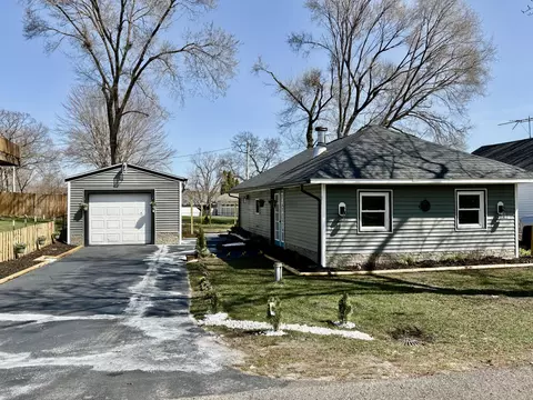 460 Hazel Ct, Muskegon, MI 49442