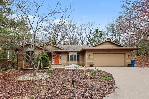 17871 N Fruitport Rd, Spring Lake, MI 49456