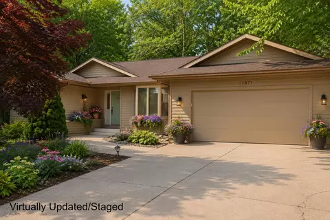 17871 N Fruitport Rd, Spring Lake, MI 49456