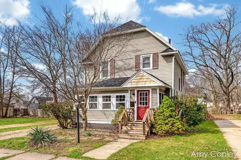 619 Fairbanks Ave, Kalamazoo, MI 49048