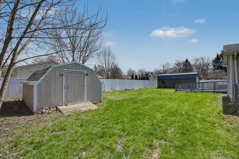 Exterior - 3423 Balmars Ave, Jackson, MI 49201 photo 6 of 8