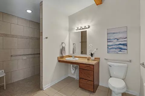 Bath - 3423 Balmars Ave, Jackson, MI 49201 photo 1 of 6