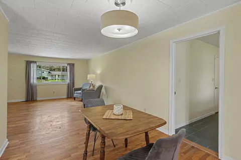 Living - 3423 Balmars Ave, Jackson, MI 49201 photo 5 of 5