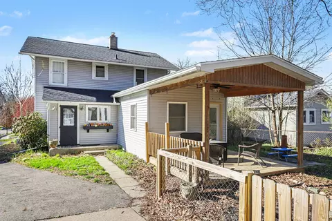 Exterior - 606 Birch St, Marshall, MI 49068 photo 2 of 3