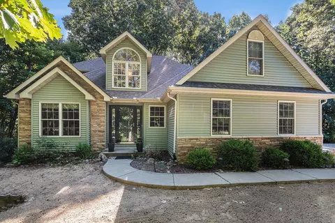 5477 Fairview St, Stevensville, MI 49127