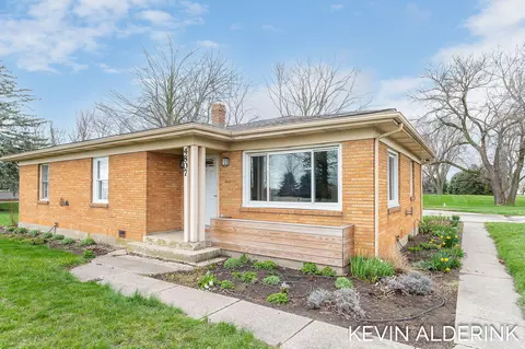 4807 142nd Ave, Holland, MI 49423