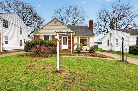 2423 Raymond Ave SE, Grand Rapids, MI 49507