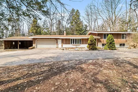 1878 E Parkdale Ave, Manistee, MI 49660