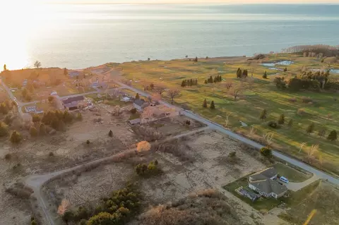 lot S W 12th St, Manistee, MI 49660