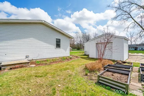 Exterior - 129 Sunset Dr, Dowling, MI 49050 photo 3 of 18