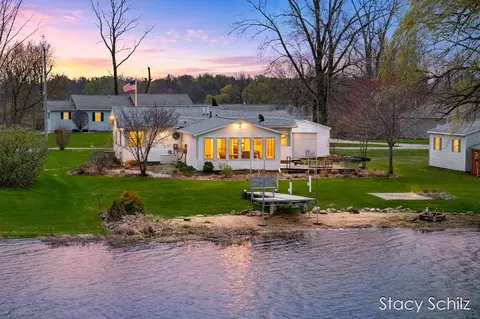 Exterior - 129 Sunset Dr, Dowling, MI 49050 photo 11 of 18